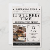 Newspaper Friendsgiving Dinner Thanksgiving Fall Einladung (Vorderseite)