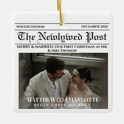 Newspaper Merry and Married Holiday Accents Photo Keramikornament (Vorderseite)