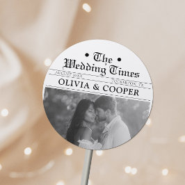 Newspaper Wedding Runder Aufkleber