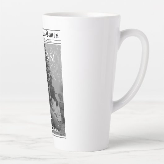 Newspaper What A Year Black White Photo Christmas Milchtasse (Rechts)