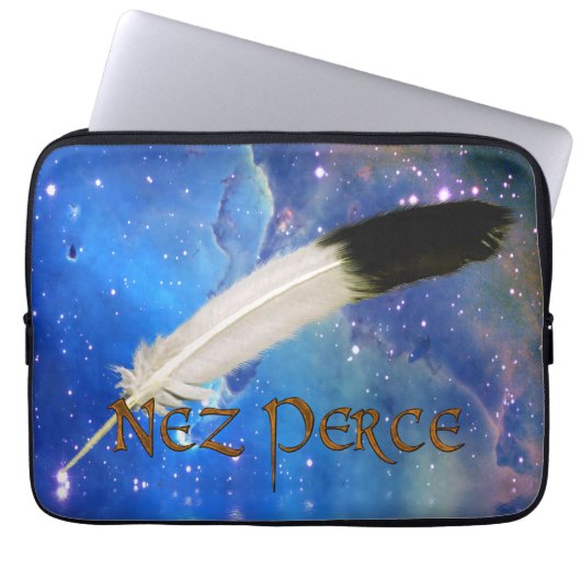 NEZ PERCE Nation & Feather Space Laptop Sleeve (Vorderseite)