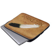 NEZ PERCE Native American Feather Laptop Sleeve (Vorne Knopf)
