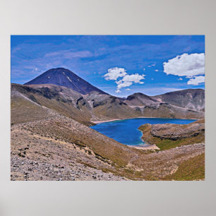 Ngauruhoe und Upper Tama Lake Poster