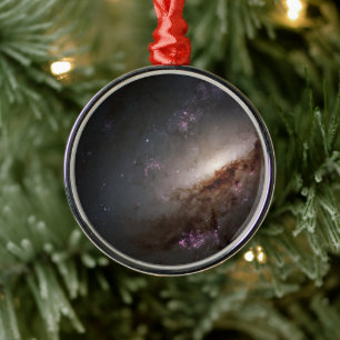 Ngc 4258 in der Intensivsternbildung. Ornament Aus Metall