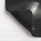 NGC 4676, auch bekannt als die Mäuseggalaxien Mousepad (Ecke)