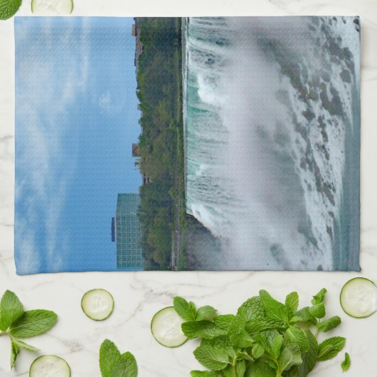 Niagara Falls auf kanadischer Seite Geschirrtuch (Gefaltet)