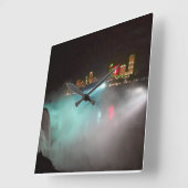 Niagara in der Nacht Quadratische Wanduhr (Winkel)