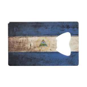 Nicaragua-Flagge auf altem hölzernem Korn Geldkarten Flaschenöffner