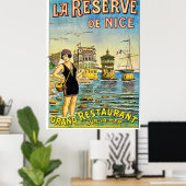 Nice, Frankreich, Frau in Badeanzug am Strand Poster (Heimbüro)