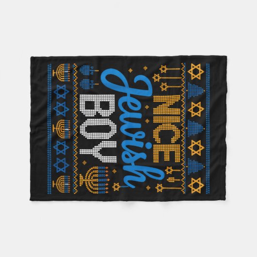 Nice Jewish Boy Hanukkah Menorah Dreidel Ugly Swea Fleecedecke (Vorderseite (Horizontal))