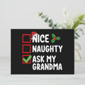 Nice Naughty Fragte meine Oma Weihnachtsfamilie Einladung (Stehend Vorderseite)