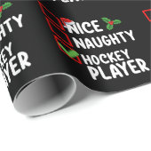 Nice Naughty Hockey Player Weihnachtsliste Santa Geschenkpapier (Rolleneckpunkt)