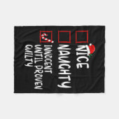 Nice Naughty Innocent bis Proven Guilty Christma Fleecedecke (Vorderseite (Horizontal))