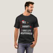 Nice Naughty Left Unsupervised Funny Christmas T-Shirt (Vorne ganz)