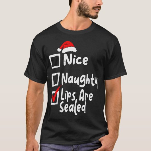 Nice Naughty Lips Funny Christmas List Family Matc T-Shirt (Vorderseite)