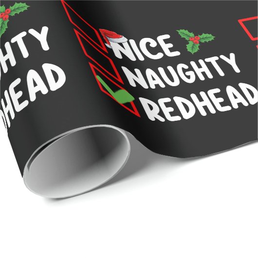 Nice Naughty Redhead Familie Matching Christmas Li Geschenkpapier (Rolleneckpunkt)