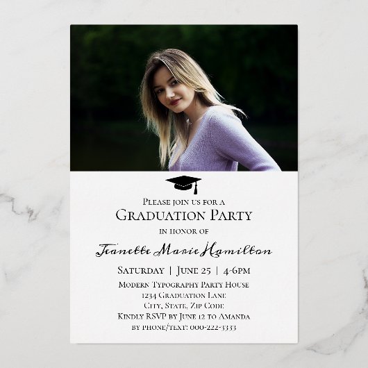 Nice Typografy Script Front/Back Foto Abschluss Folieneinladung (Rückseite)