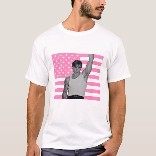 Nicholas chavez mit Rose pink-amerikanischer Flagg T-Shirt (Vorderseite)