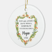 Nicht alle Engel haben Flügel, manche haben Stetho Keramik Ornament (Links)