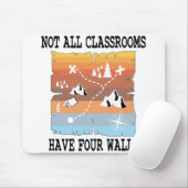Nicht alle Klassenzimmer haben vier Wände, die zu Mousepad (Mit Mouse)