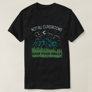 Nicht alle Klassenzimmer haben vier Wände, die zu T-Shirt