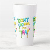 Nicht aufwachsen, es ist eine Falle | Funny Quote  Milchtasse (Vorderseite)