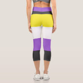 Nicht binäre Flagge Capri Leggings (Rückseite)