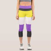 Nicht binäre Flagge Capri Leggings (Vorderseite)