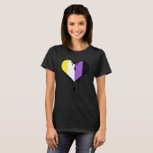 Nicht binäre Pride Dripping Heart T-Shirt (Vorne ganz)