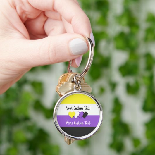 Nicht binäre Stolperflagge mit Herzen Schlüsselanhänger (Hand)