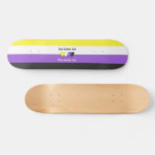 Nicht binäre Stolperflagge mit Herzen Skateboard (Horizontal)
