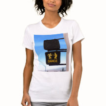 "NICHT… GEHEN TANZ "