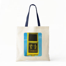 "NICHT… GEHEN TANZ "