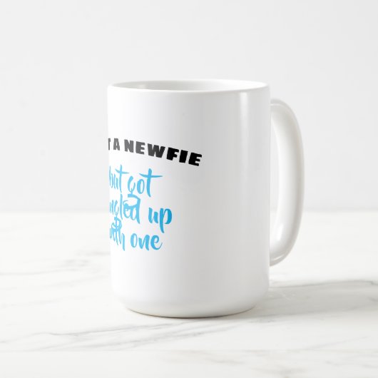 Nicht got ein Newfie aber oben verwirrt mit einem Kaffeetasse (VorderseiteRechts)