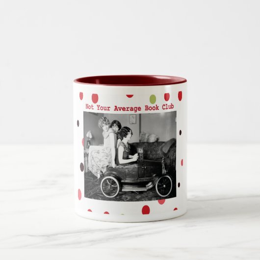Nicht Ihre durchschnittliche Buchgemeinschaft Zweifarbige Tasse (Mittel)