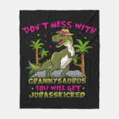 Nicht mit Grannysaurus Fleece Blanket durcheinande (Vorderseite)