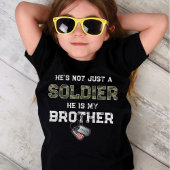 Nicht nur ein Soldat, mein Schwesternhundehundtag T-Shirt