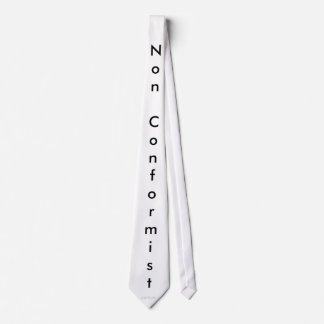 Nicht übereinstimmende Krawatte