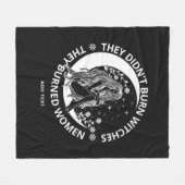 Nicht verbrannte Hexen verbrannte Frauenrechte pro Fleecedecke (Vorderseite (Horizontal))