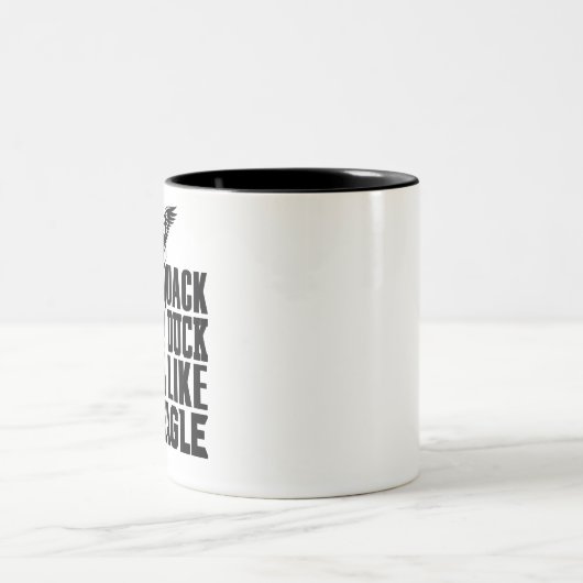 Nicht wie ein Eagle-Ducksack Zweifarbige Tasse (Mittel)