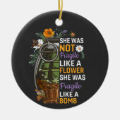 Nicht zerbrechlich wie eine Blume zerbrechlich wie Keramik Ornament (Vorne)