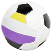 nichtbinär fußball (Dreiviertel)