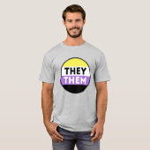 Nichtbinäre Button-Pronomen - Sie T-Shirt (Vorne ganz)