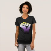nichtbinäre Faust T-Shirt (Vorne ganz)