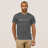 nichtbinärer Generikalidentitäts-T - Shirt (Vorne ganz)