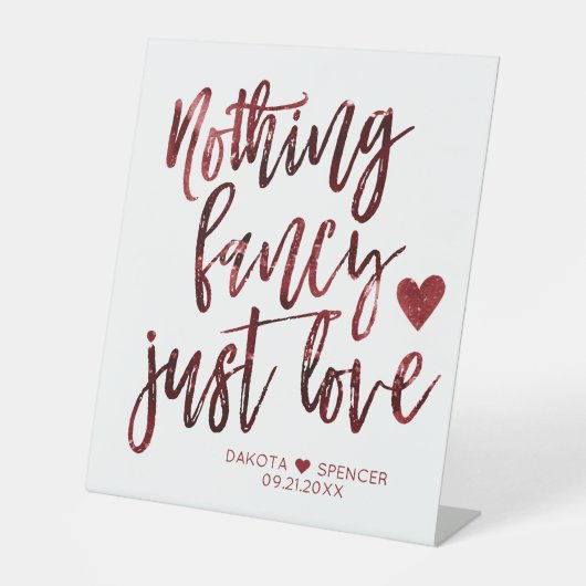 Nichts Extravagant nur Liebe | Dark Crimson Red We Sockelschild (Vorderseite)