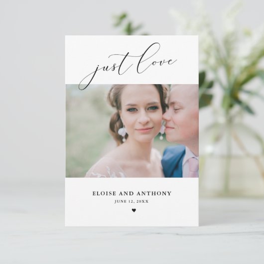 Nichts Extravagant nur Liebe Foto Elopement Card Ankündigung (Stehend Vorderseite)