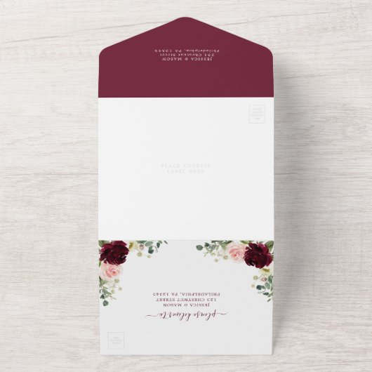 Nichts Extravagant nur Liebe in einer Hochzeitsrei All In One Einladung (Außenbereich)