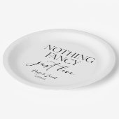 Nichts Extravagant nur Liebe Minimalistisch Lässig Pappteller (Schrägansicht)