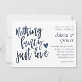 Nichts Extravagant nur Liebe | Moody Navy Blue Wed Einladung (Vorderseite)